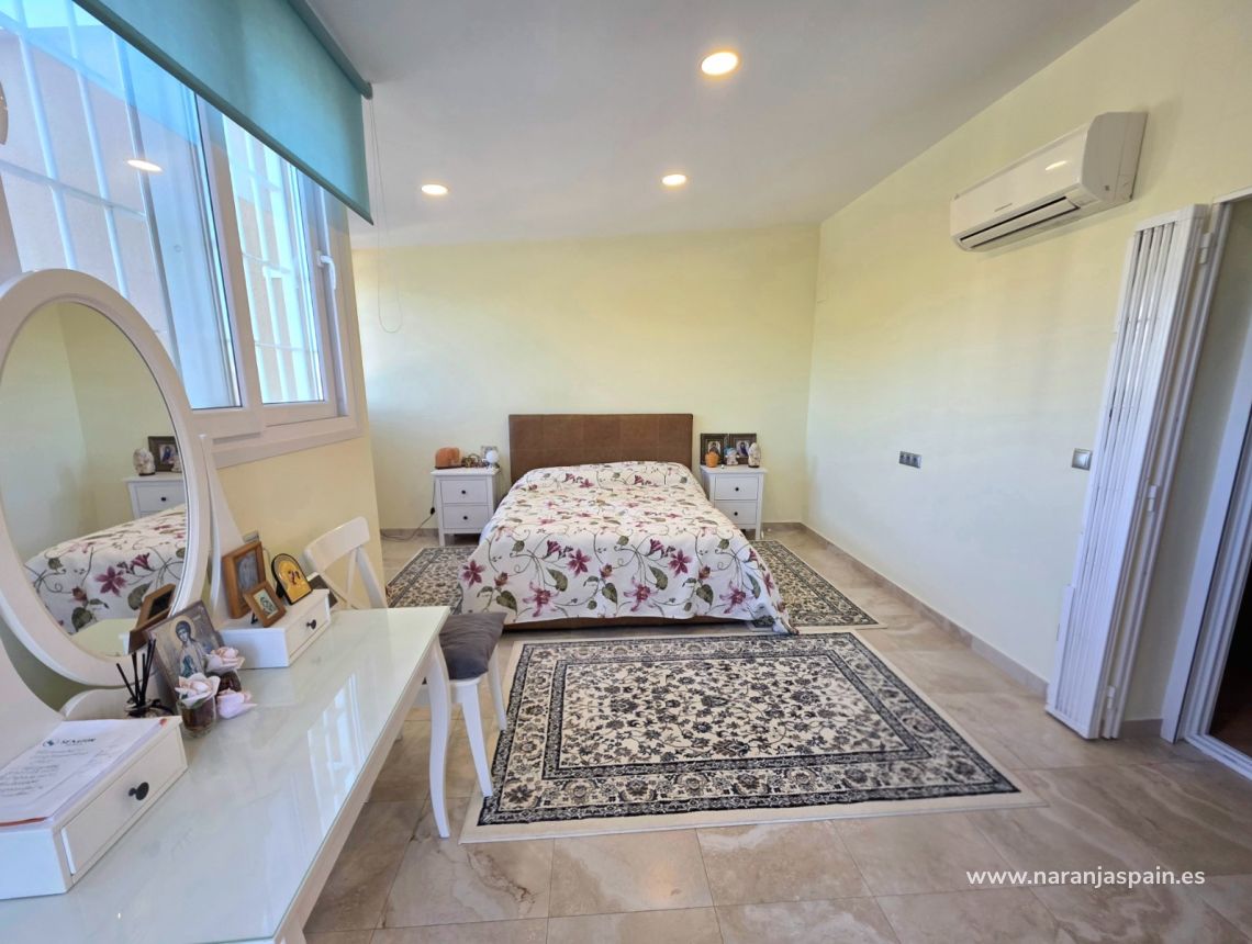 Sale - Villa - Torrevieja - Cabo Cervera