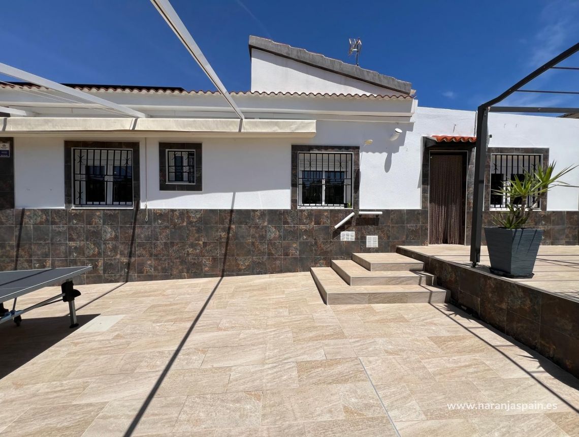 Sale - Villa - Torrevieja - Los balcones