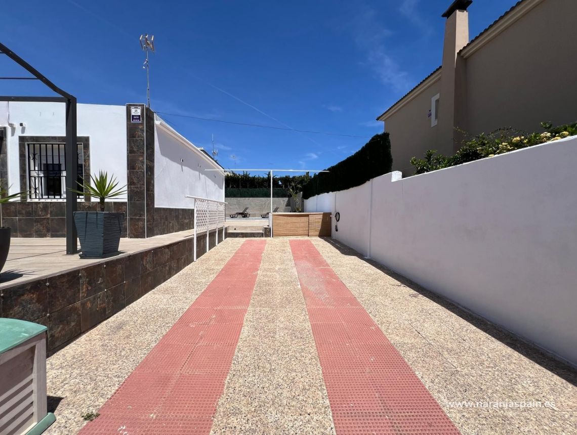 Sale - Villa - Torrevieja - Los balcones