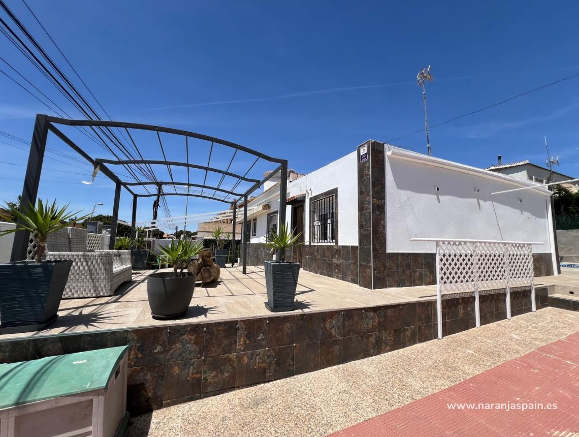 Sale - Villa - Torrevieja - Los balcones