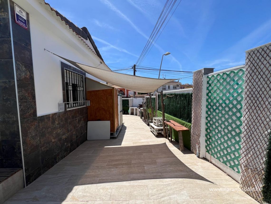 Sale - Villa - Torrevieja - Los balcones