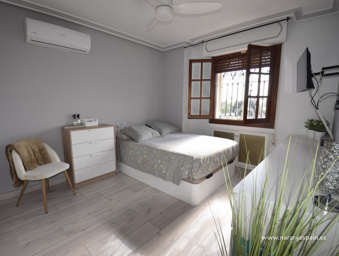 Sale - Villa - Torrevieja - Torrevieja town