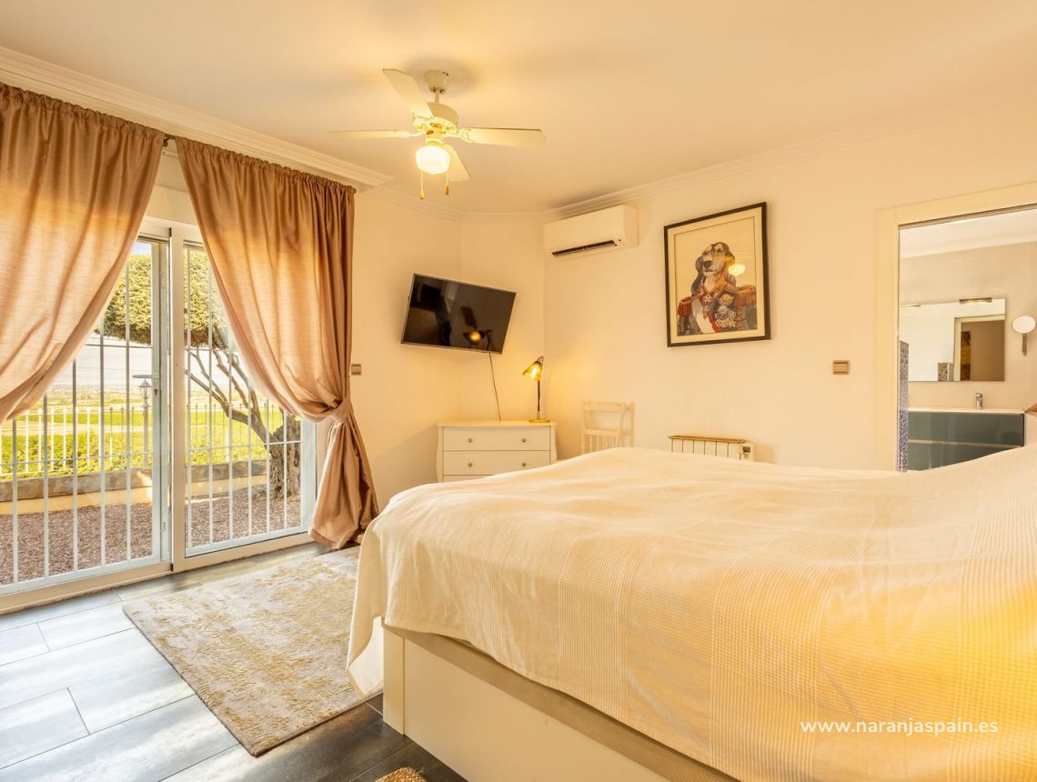 Sale - Villa - Torrevieja