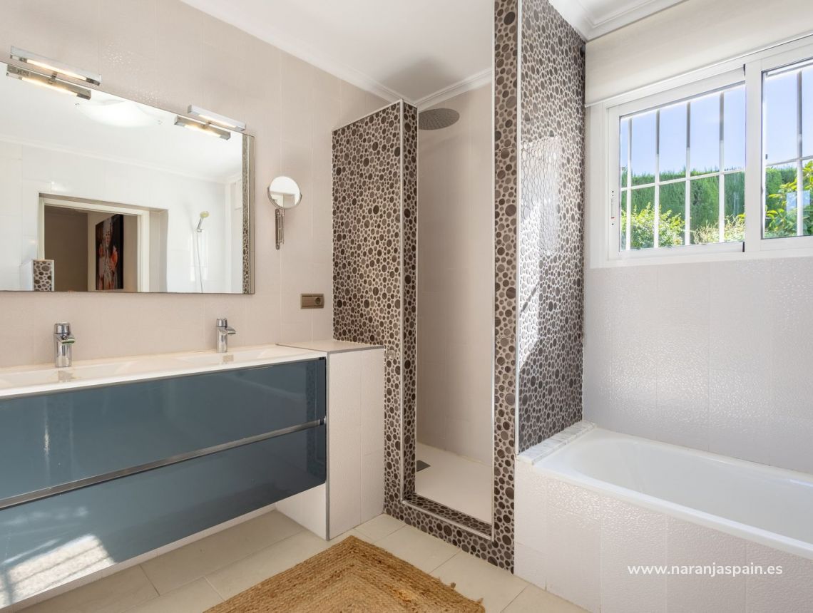 Sale - Villa - Torrevieja