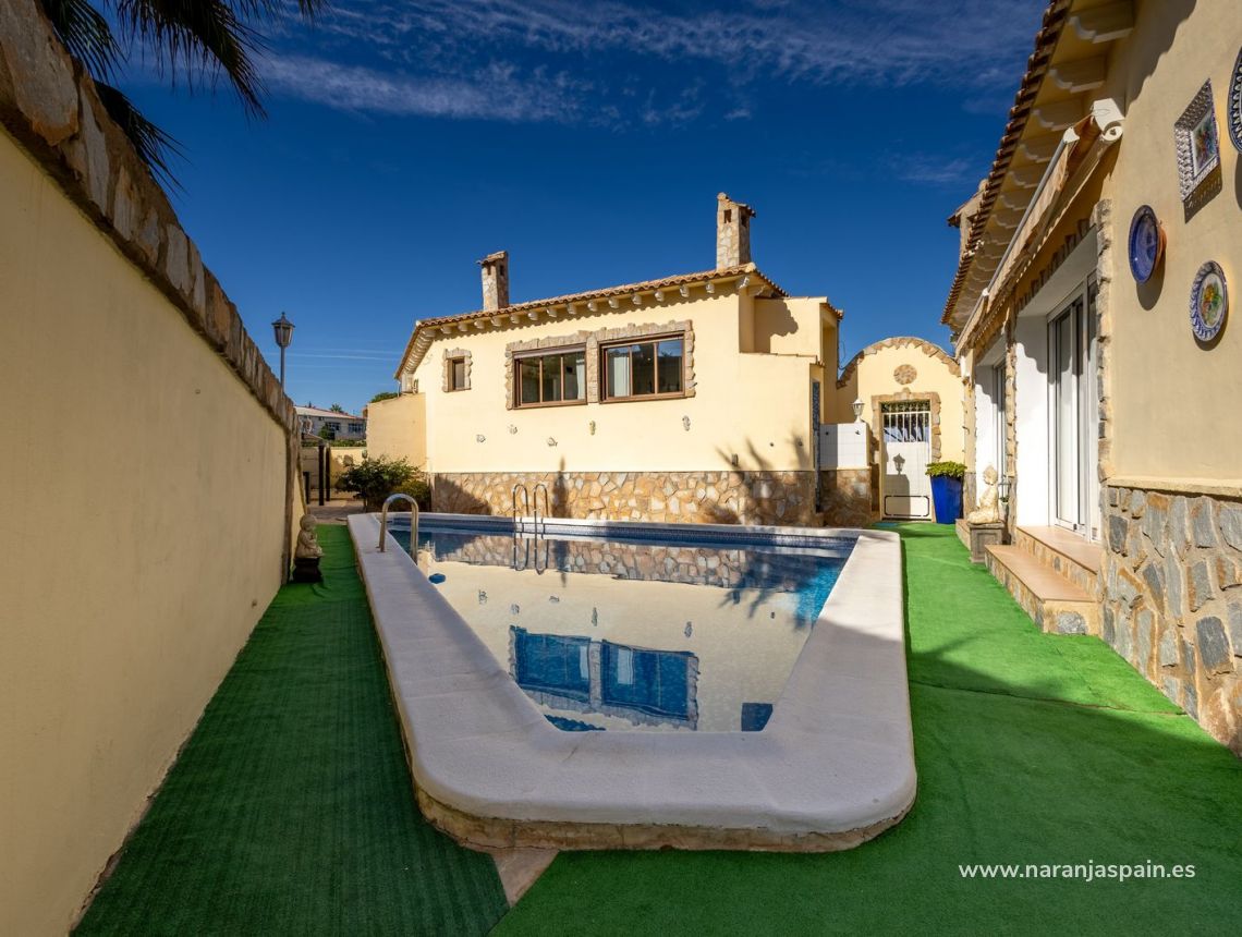 Sale - Villa - Torrevieja