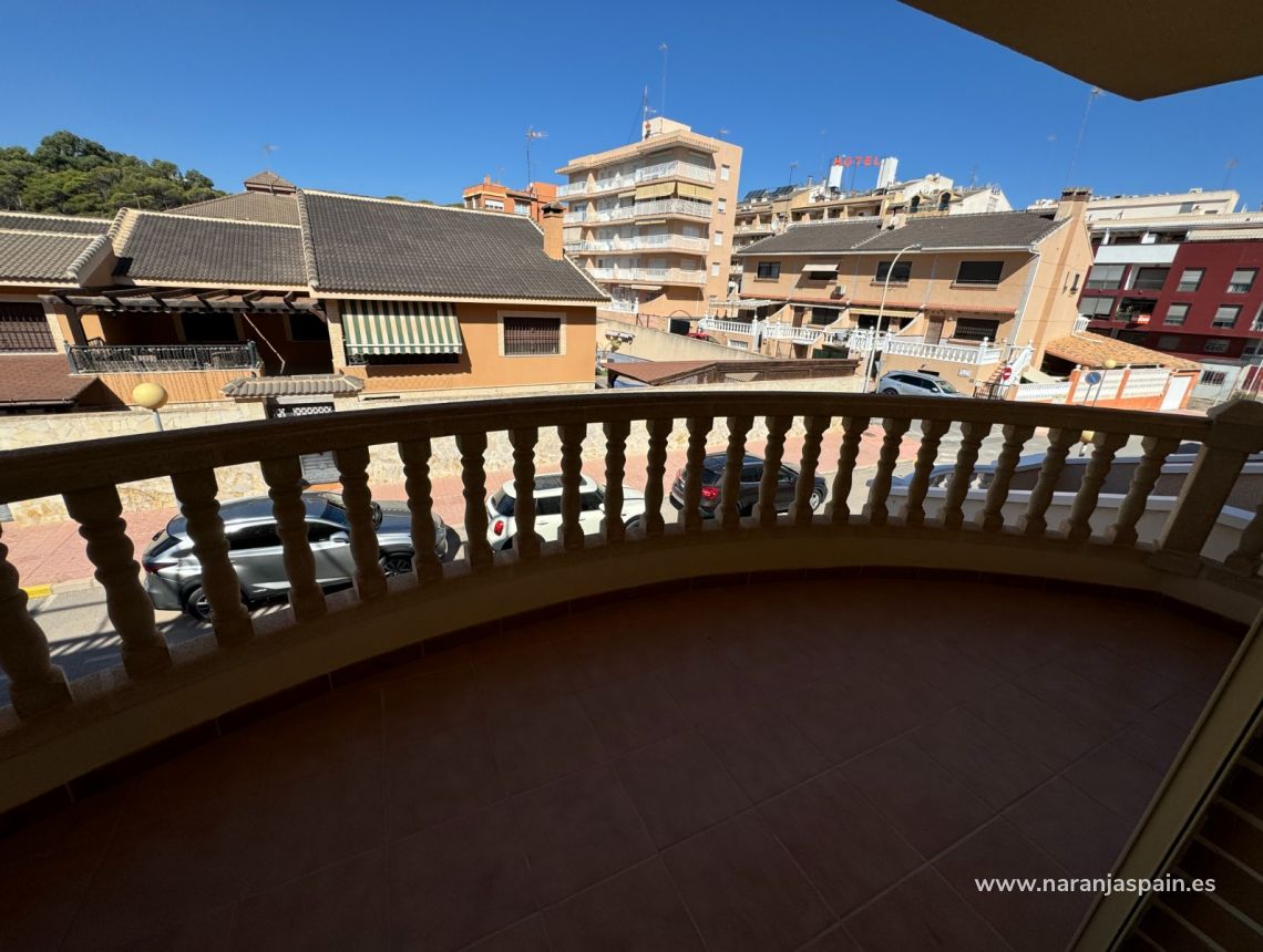 Segunda Mano - Chalet adosado - Guardamar del Segura - Parque Reina Sofia