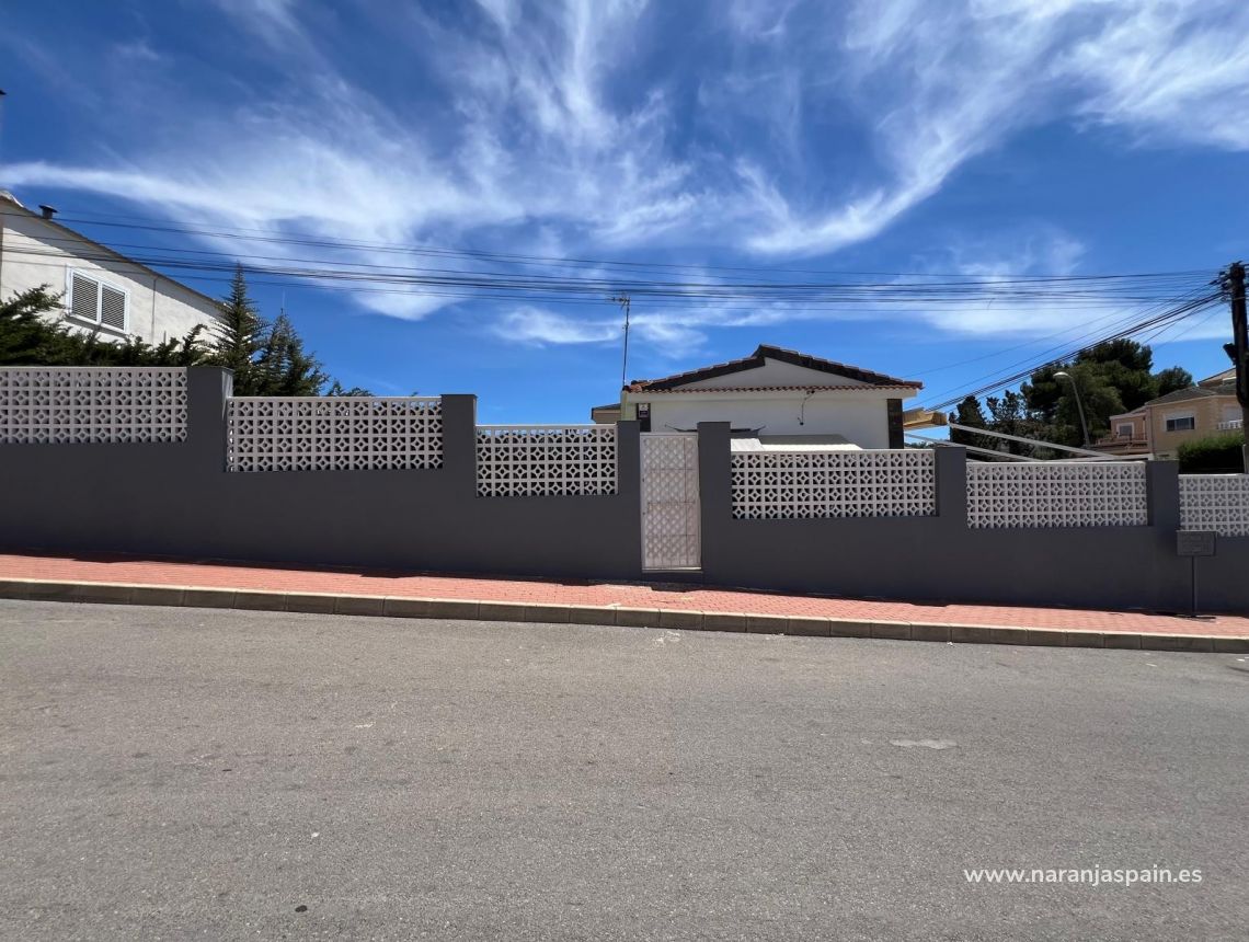 Segunda Mano - Chalet - Torrevieja - Los balcones