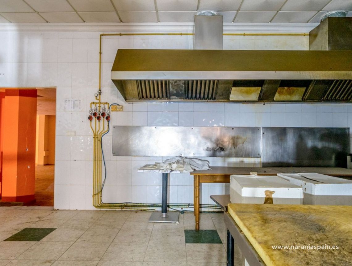 Segunda Mano - Local comercial - Torrevieja