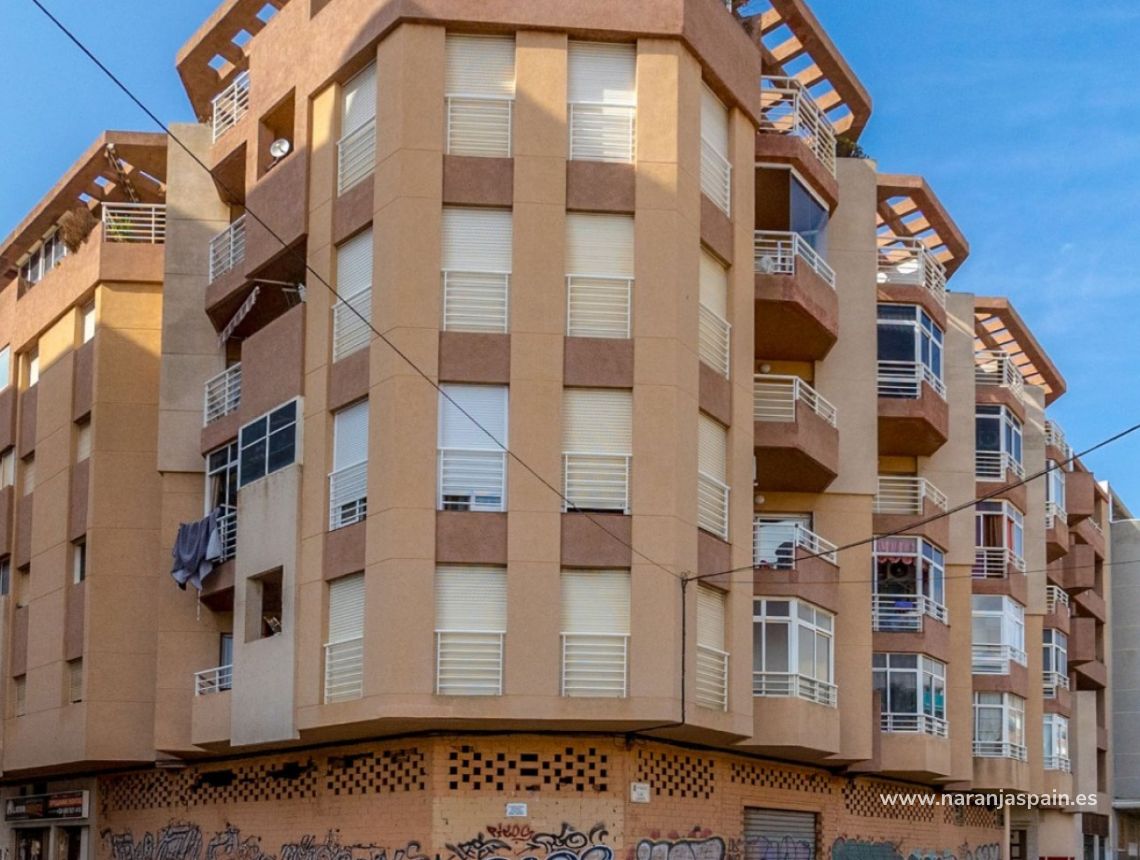 Segunda Mano - Local comercial - Torrevieja