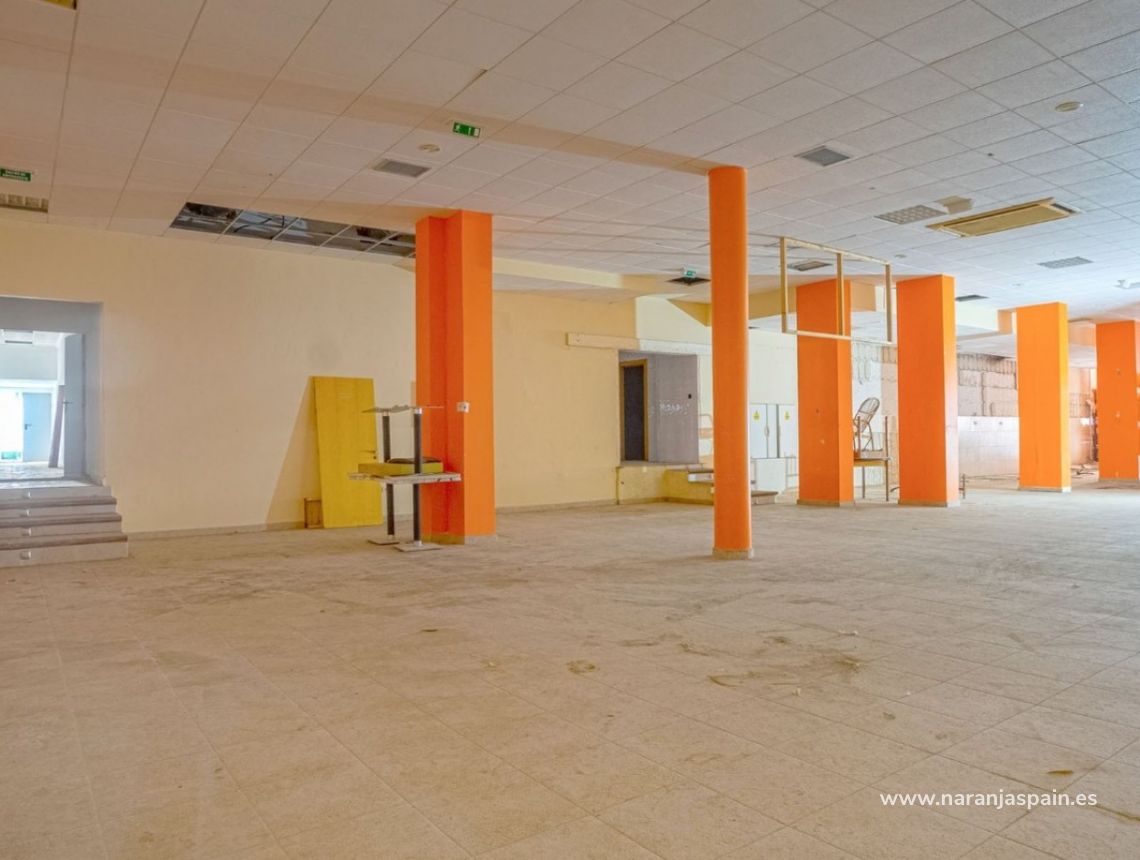 Segunda Mano - Local comercial - Torrevieja