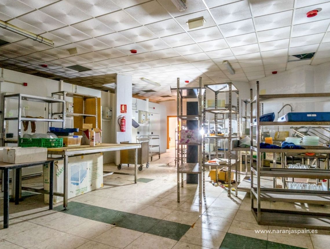 Segunda Mano - Local comercial - Torrevieja