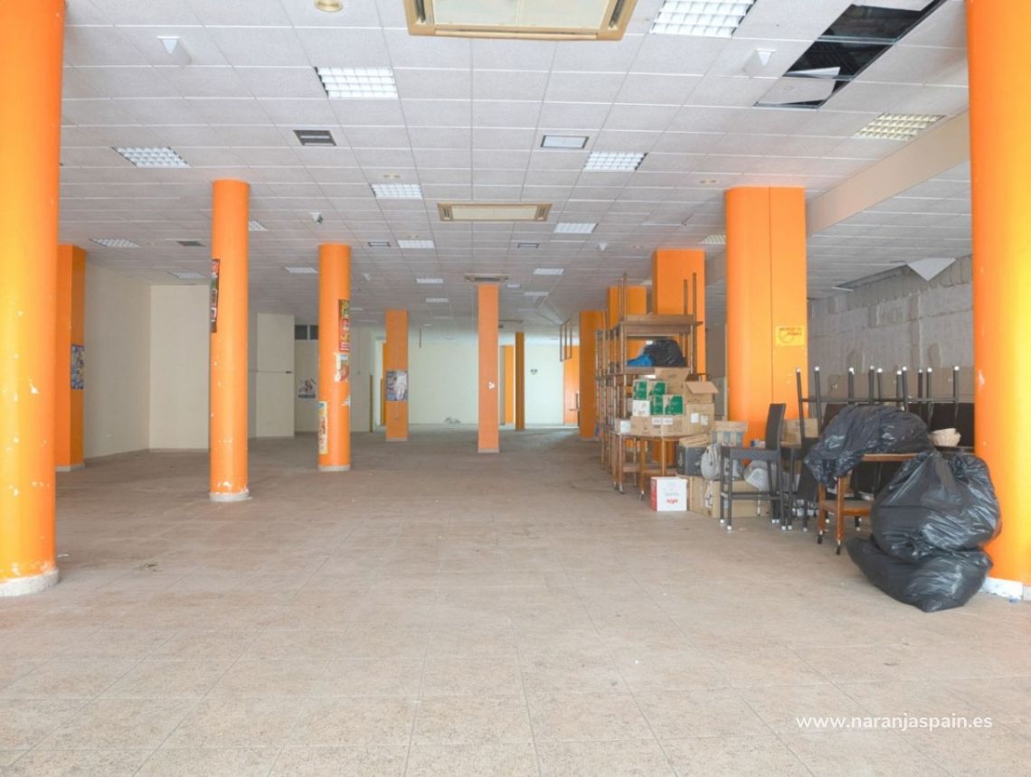 Segunda Mano - Local comercial - Torrevieja