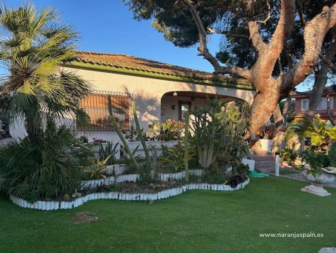 Segunda Mano - Villa - Orihuela Costa - Altos de Campoamor