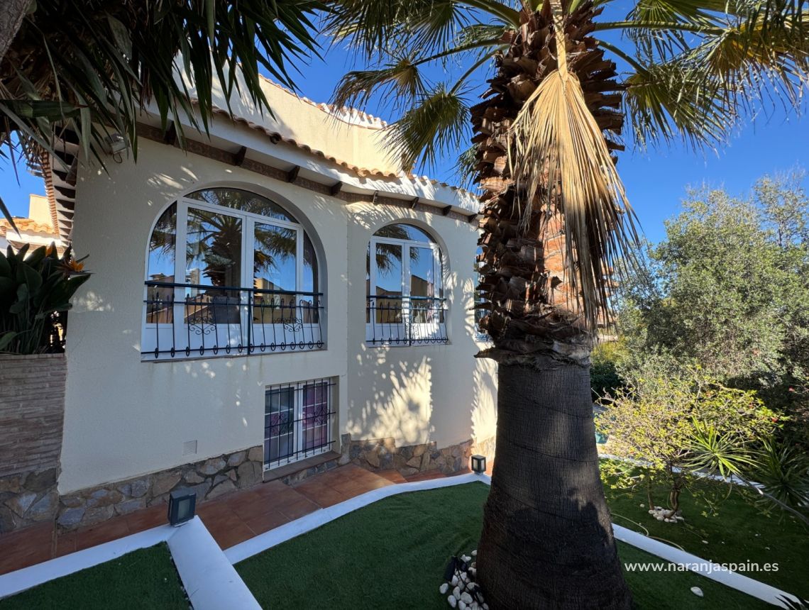 Segunda Mano - Villa - Orihuela Costa - La Zenia