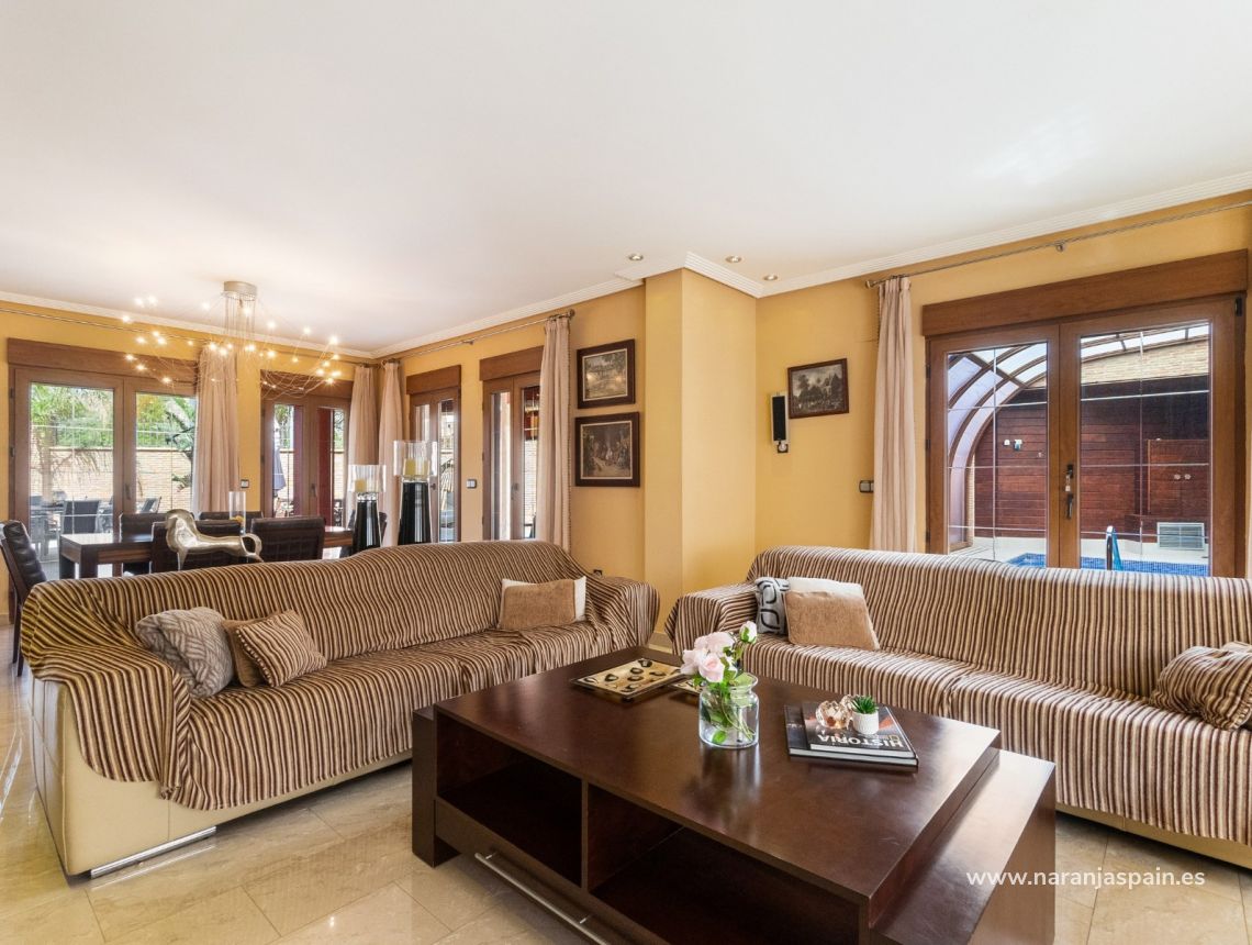 Segunda Mano - Villa - Orihuela