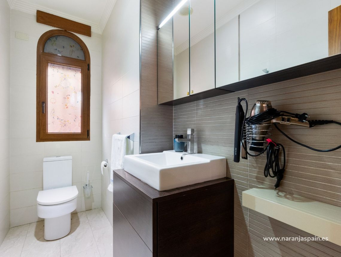 Segunda Mano - Villa - Orihuela