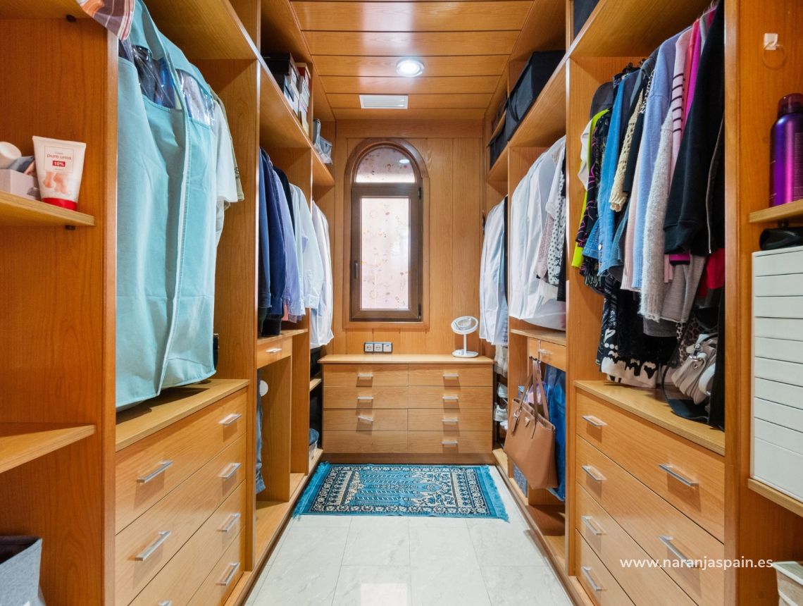 Segunda Mano - Villa - Orihuela