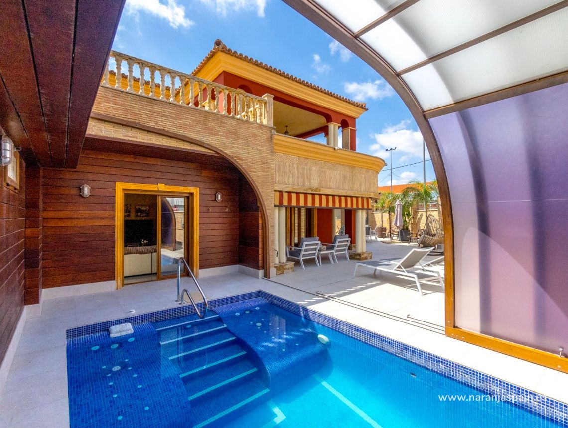 Segunda Mano - Villa - Orihuela