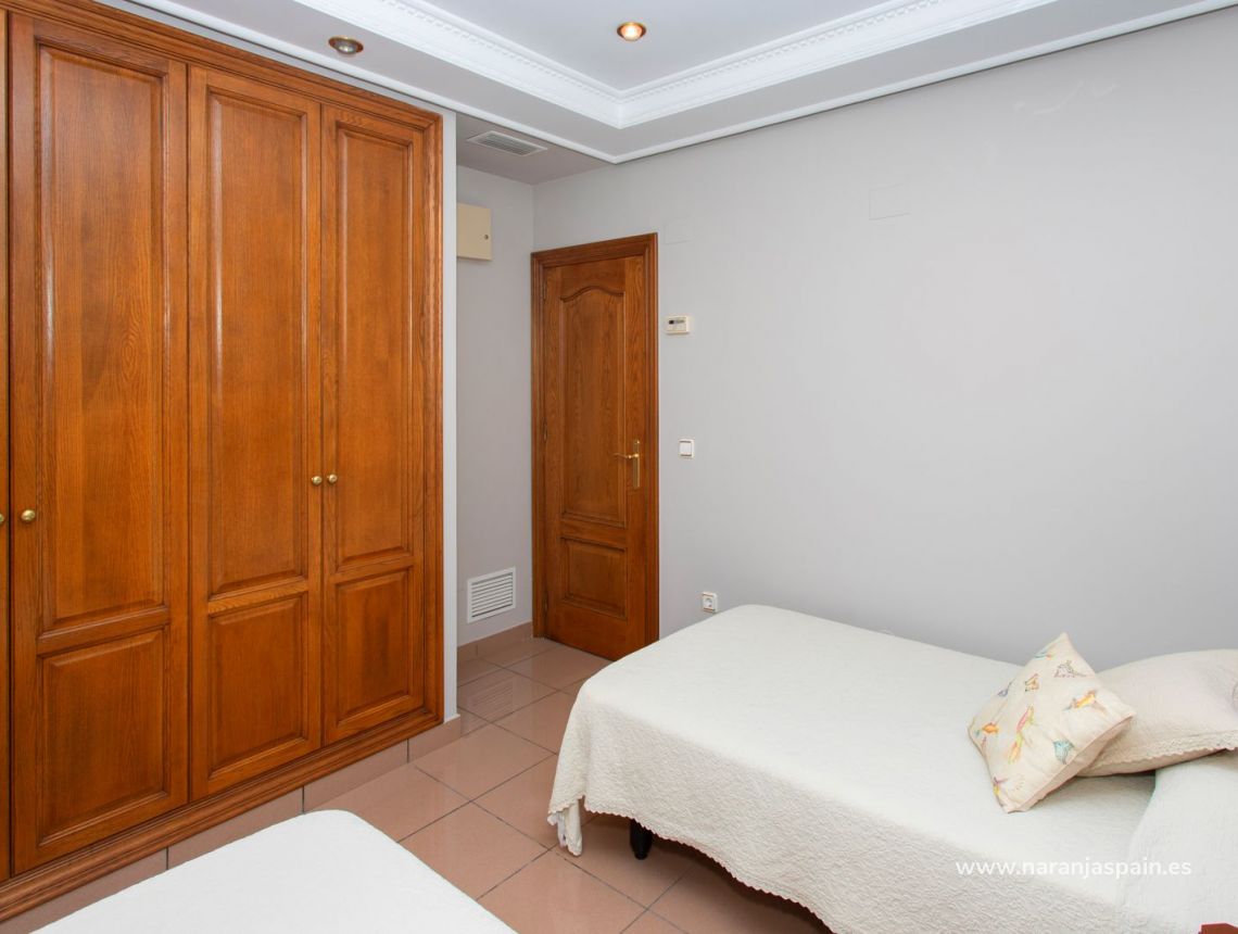 Segunda Mano - Villa - Torrevieja