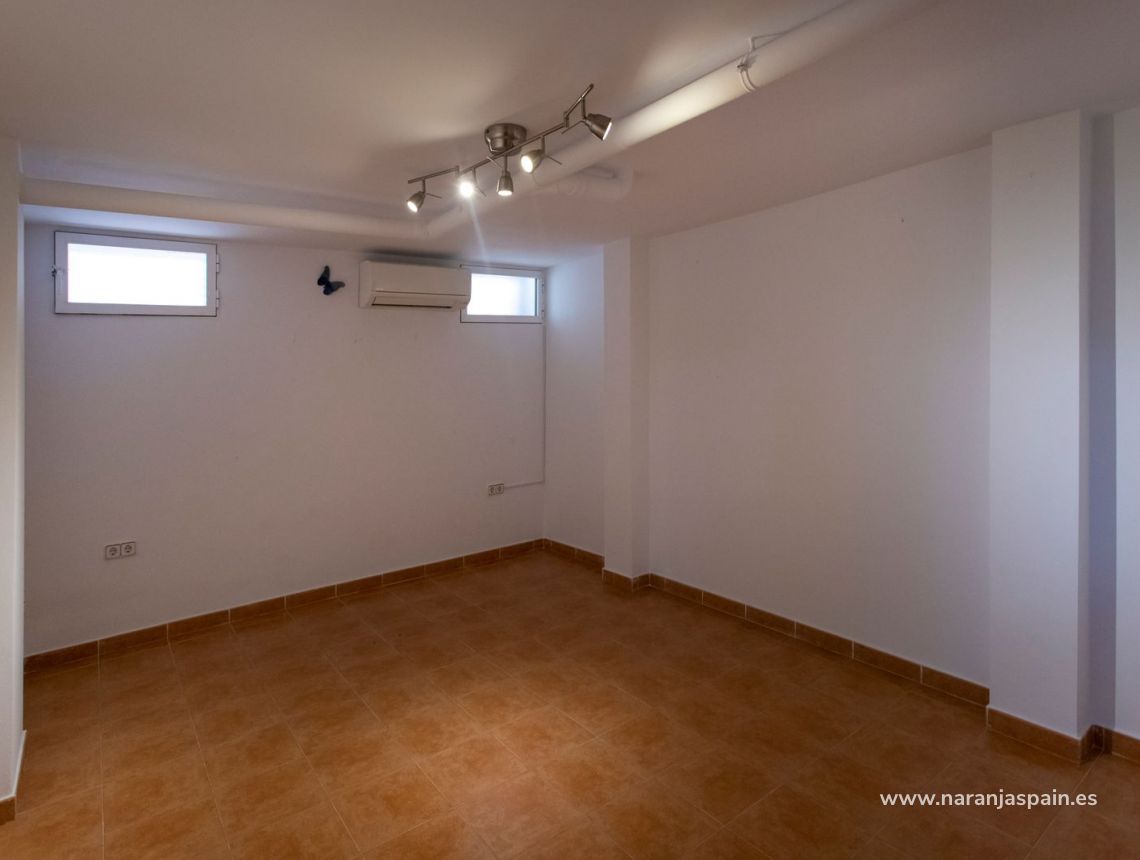 Segunda Mano - Villa - Torrevieja