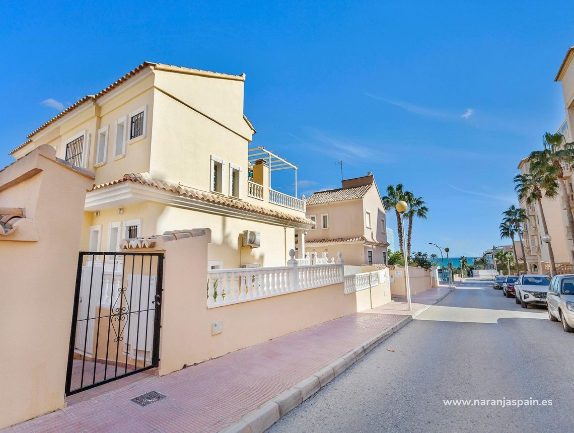 Sprzedaż - Adosado - Guardamar del Segura - Urb. Portico Mar