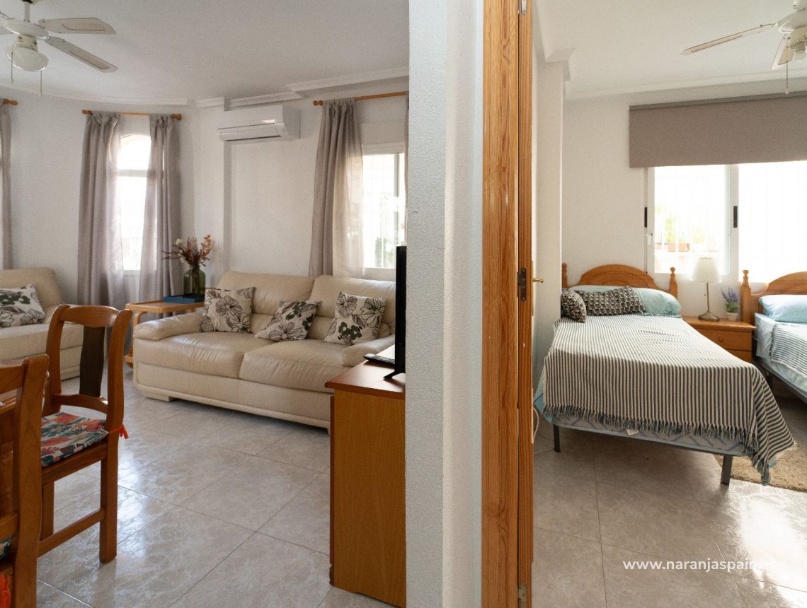 Sprzedaż - Adosado - Torrevieja - Aguas Nuevas