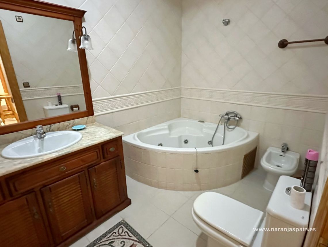 Sprzedaż - Apartament - Guardamar del Segura - CENTRO