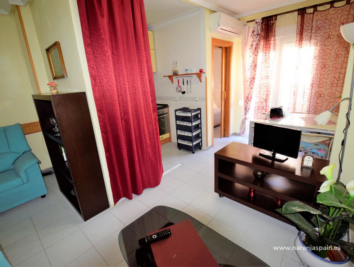 Sprzedaż - Apartament - Torrevieja - Beach Los Naufragos