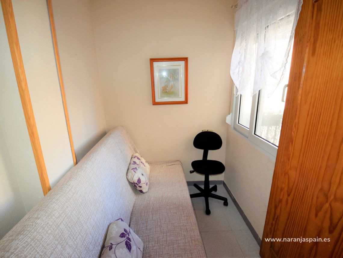 Sprzedaż - Apartament - Torrevieja - Beach Los Naufragos