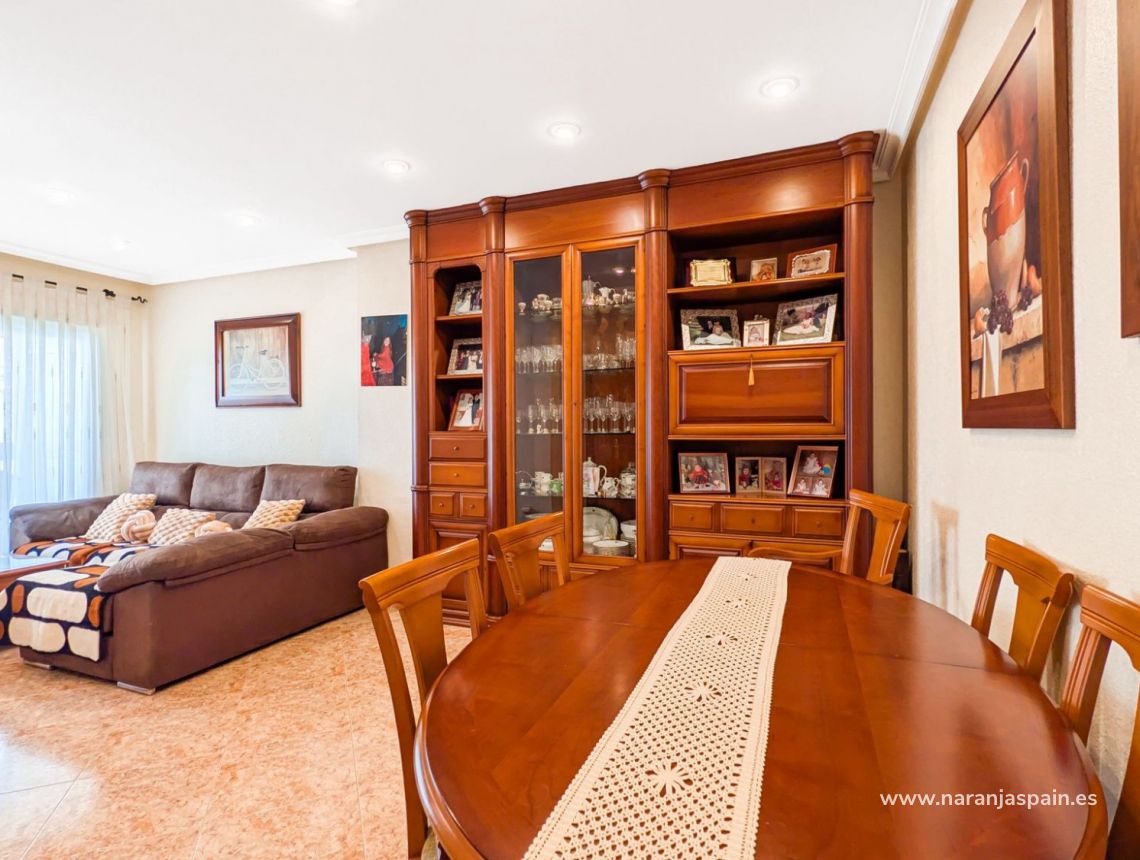 Sprzedaż - Apartament - Torrevieja - Centro