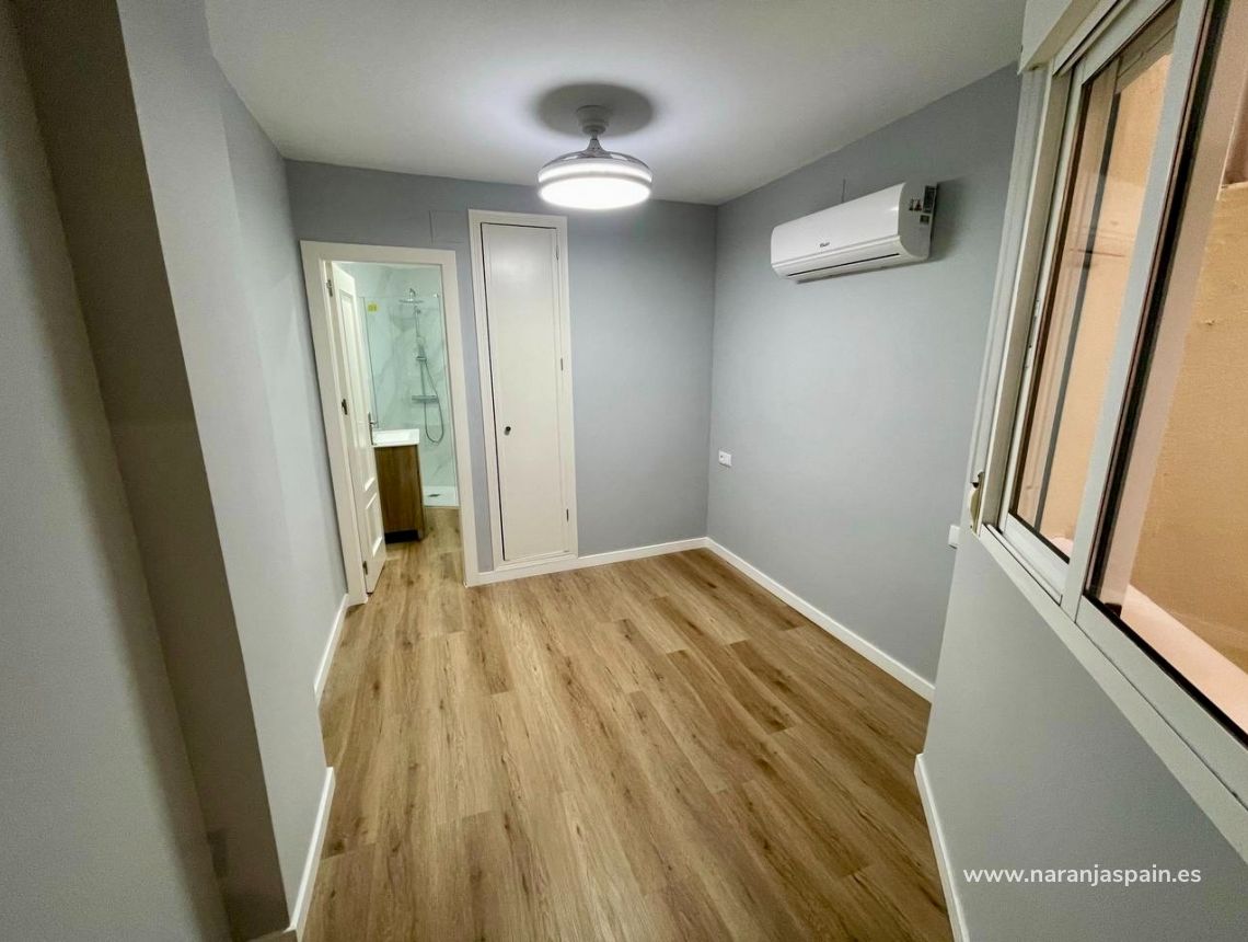 Sprzedaż - Apartament - Torrevieja - La Mata pueblo