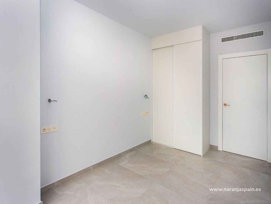 Sprzedaż - Apartament - Torrevieja - Torrevieja town