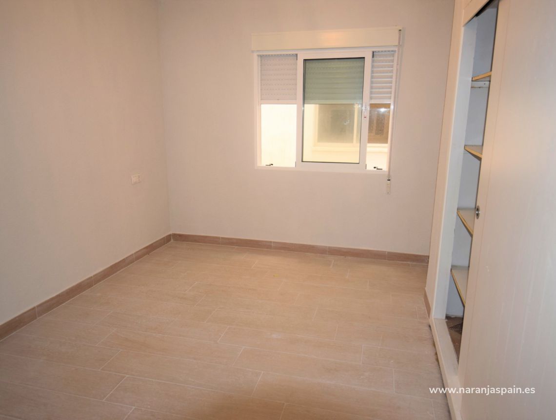 Sprzedaż - Apartament - Torrevieja - Torrevieja town