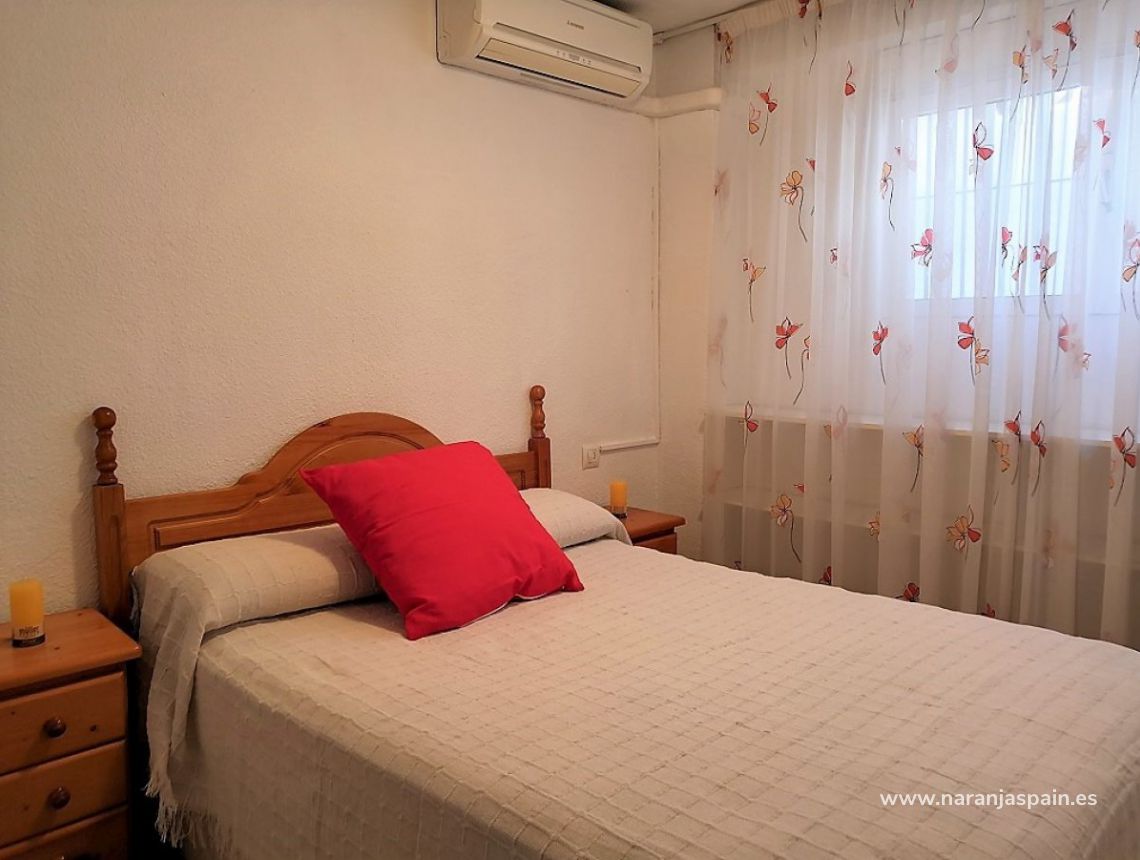 Sprzedaż - Bungalow - Torrevieja - Beach Los Naufragos