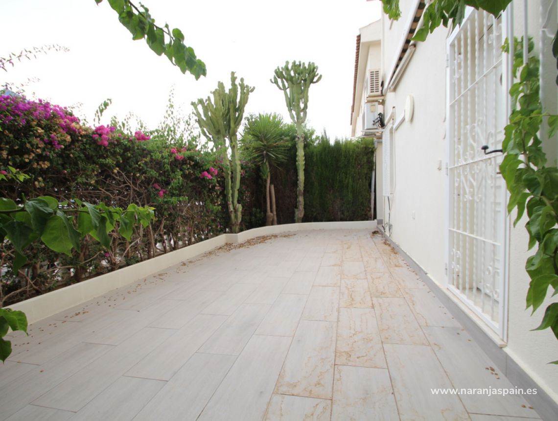 Sprzedaż - Bungalow - Torrevieja - Los Altos