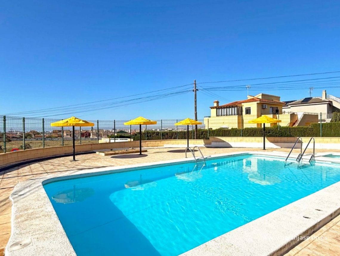 Sprzedaż - Bungalow - Torrevieja - Torrelamata - La Mata