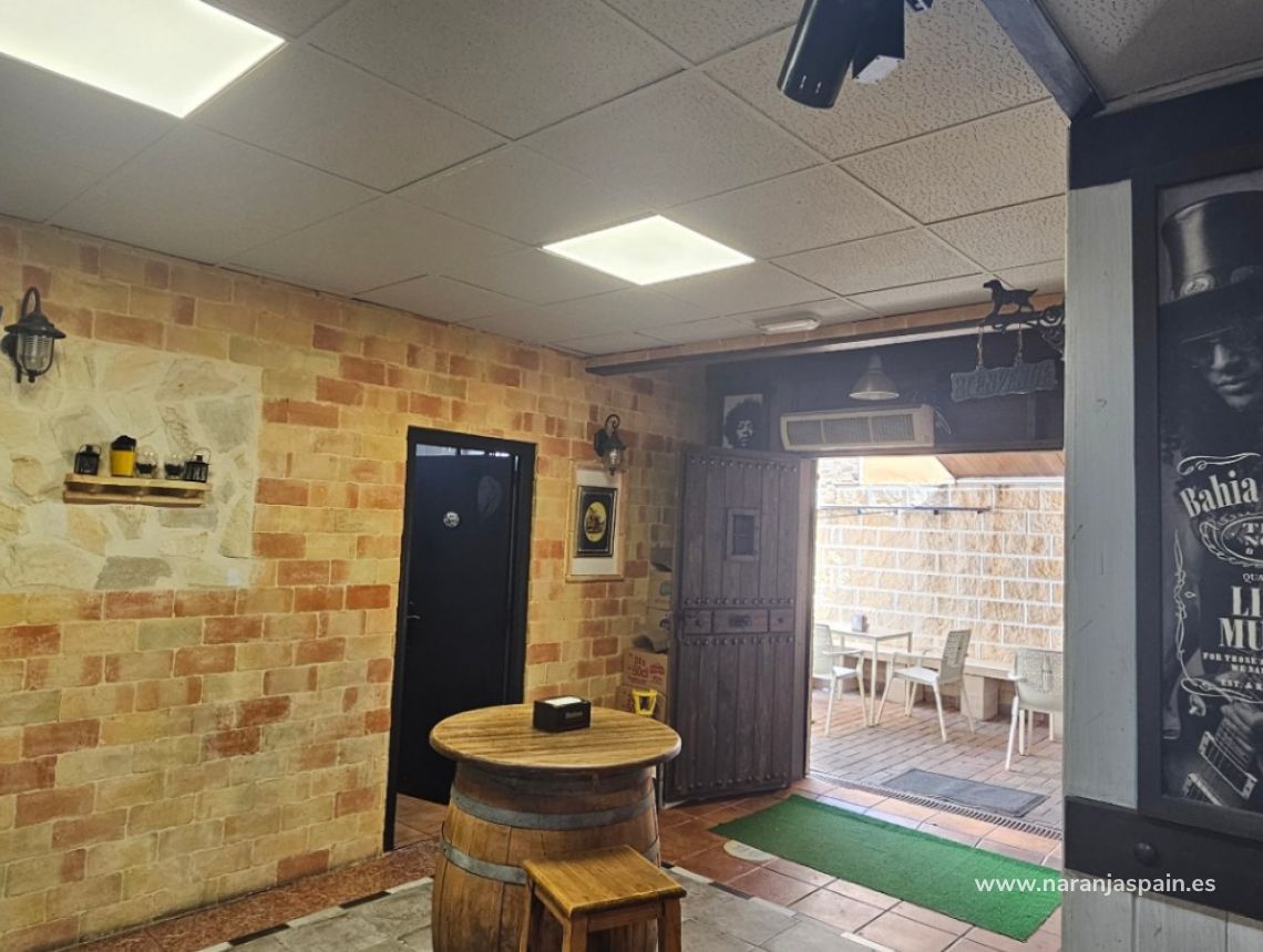 Sprzedaż - Commercial Premises - Torrevieja - aguas nuevas