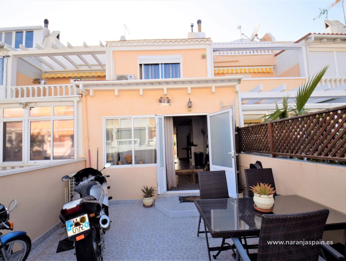 Sprzedaż - Dom bliźniak - Guardamar del Segura - Urb. El Moncayo 