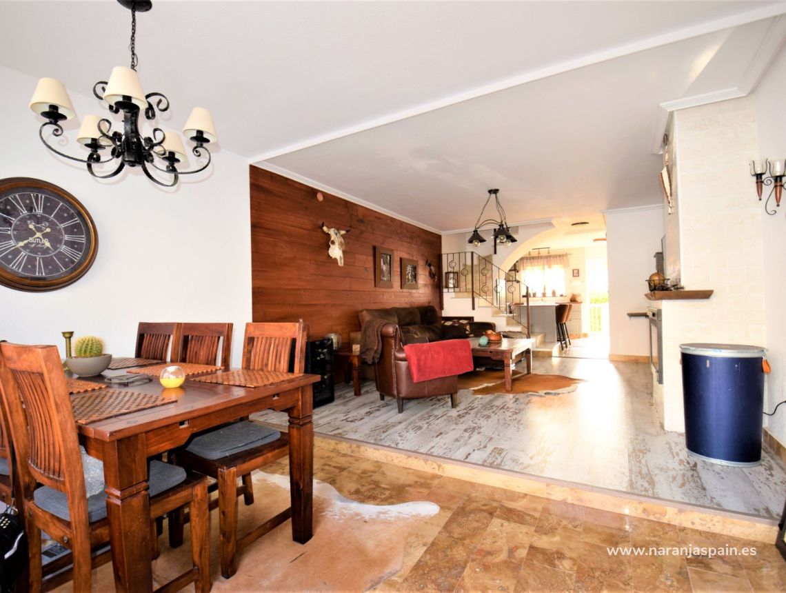 Sprzedaż - Dom bliźniak - Guardamar del Segura - Urb. El Moncayo 