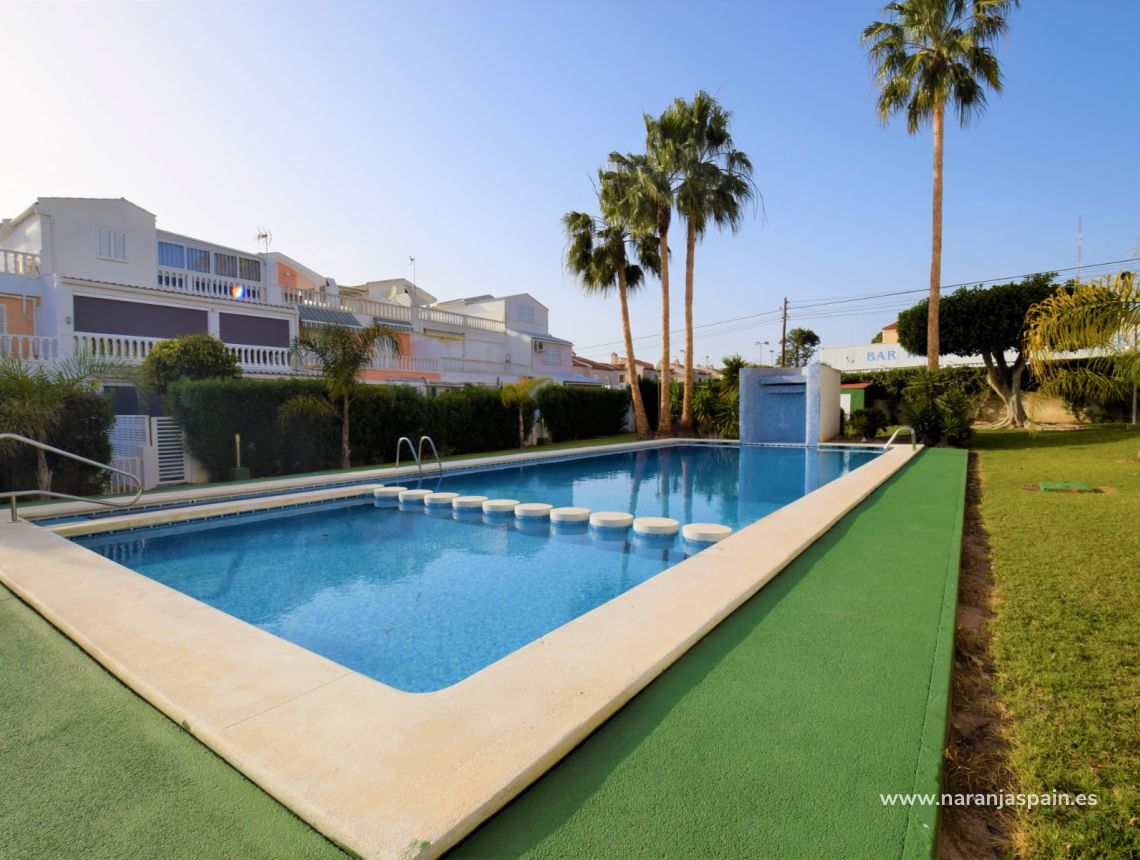 Sprzedaż - Dom bliźniak - Guardamar del Segura - Urb. El Moncayo 