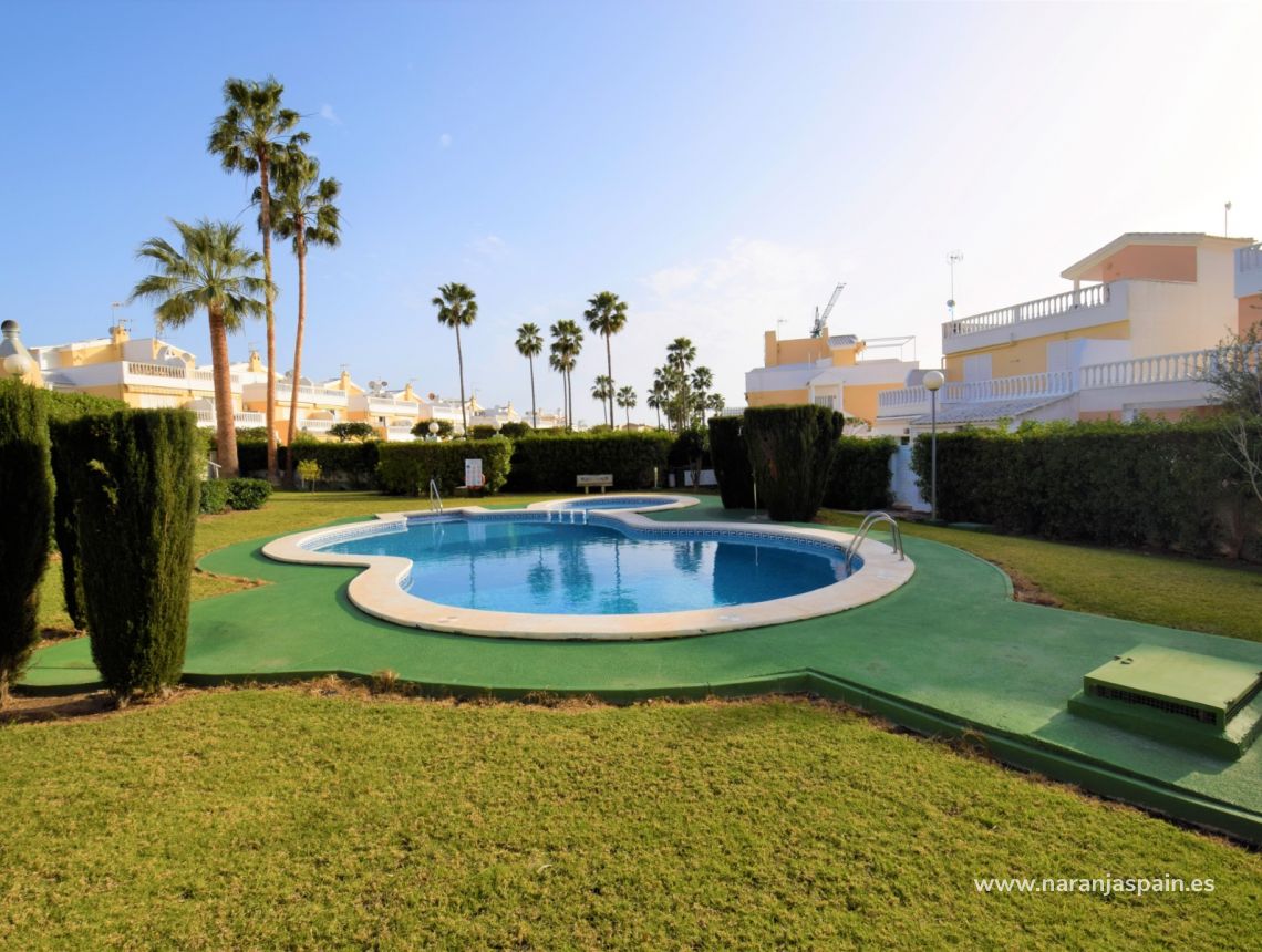 Sprzedaż - Dom bliźniak - Guardamar del Segura - Urb. El Moncayo 