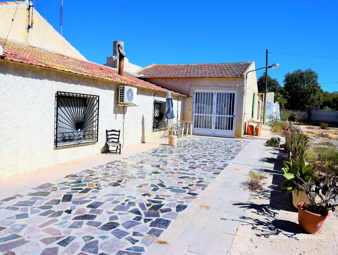 Sprzedaż - Dom - Guardamar del Segura - Urb. El Moncayo 