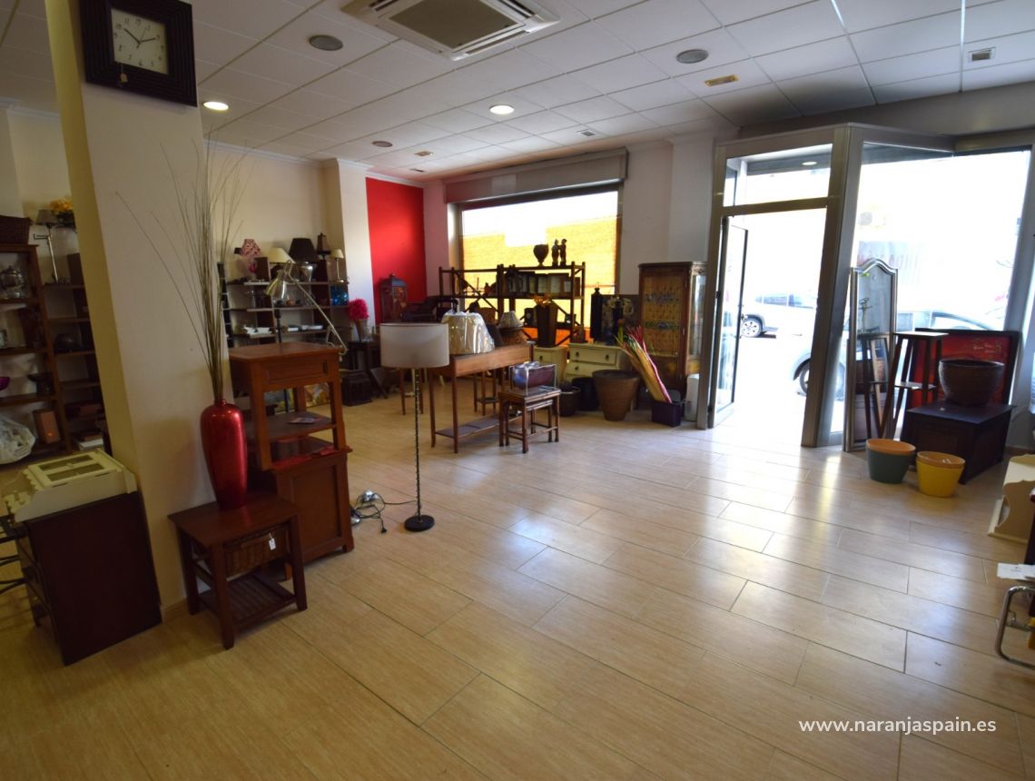 Sprzedaż - Nieruchomość komercyjna - Guardamar del Segura - Centrum Guardamar