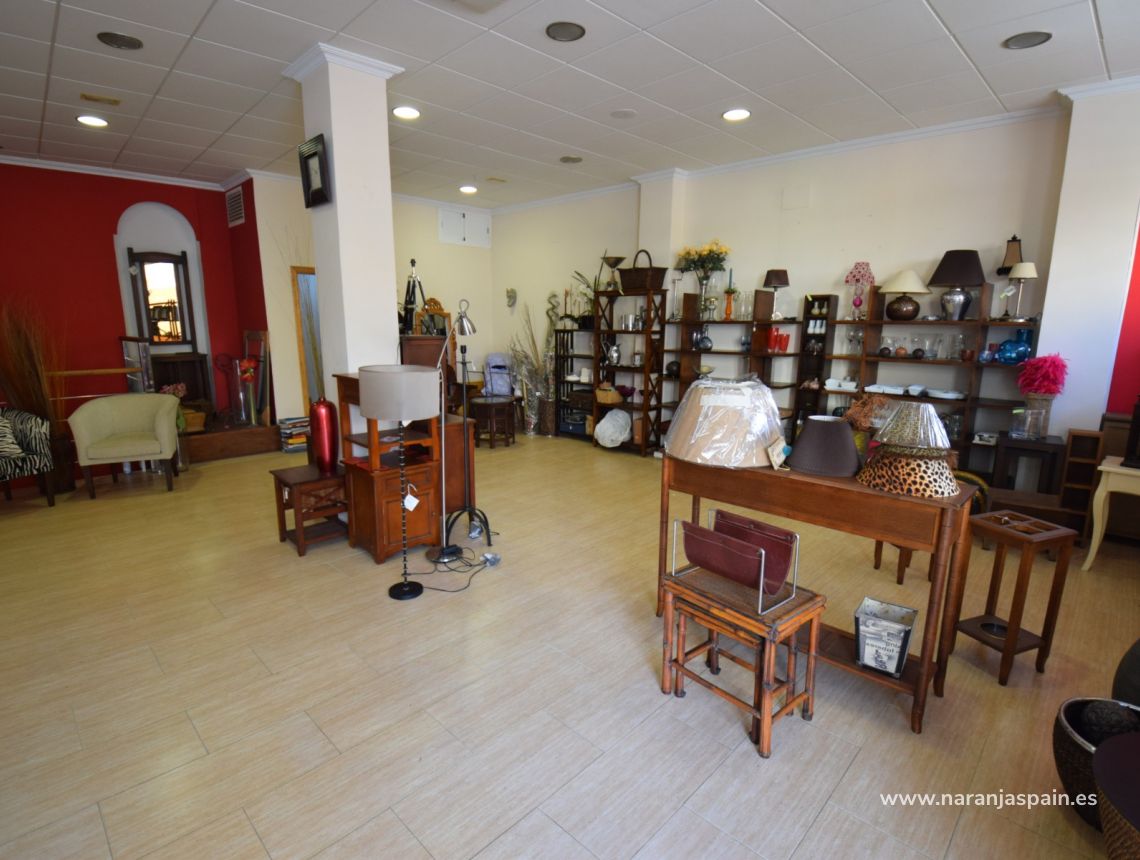 Sprzedaż - Nieruchomość komercyjna - Guardamar del Segura - Centrum Guardamar