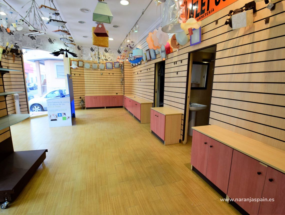 Sprzedaż - Nieruchomość komercyjna - Guardamar del Segura - Mercadona Guardamar