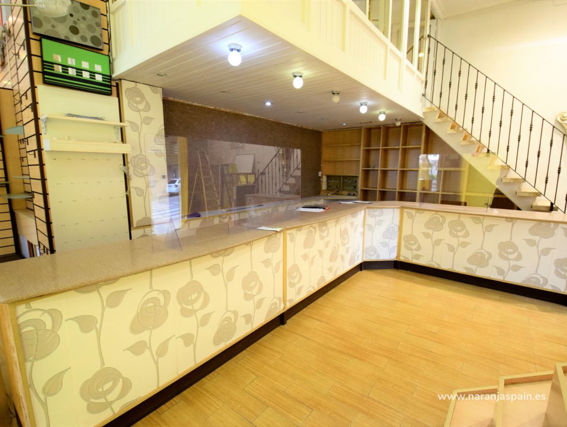 Sprzedaż - Nieruchomość komercyjna - Guardamar del Segura - Mercadona Guardamar