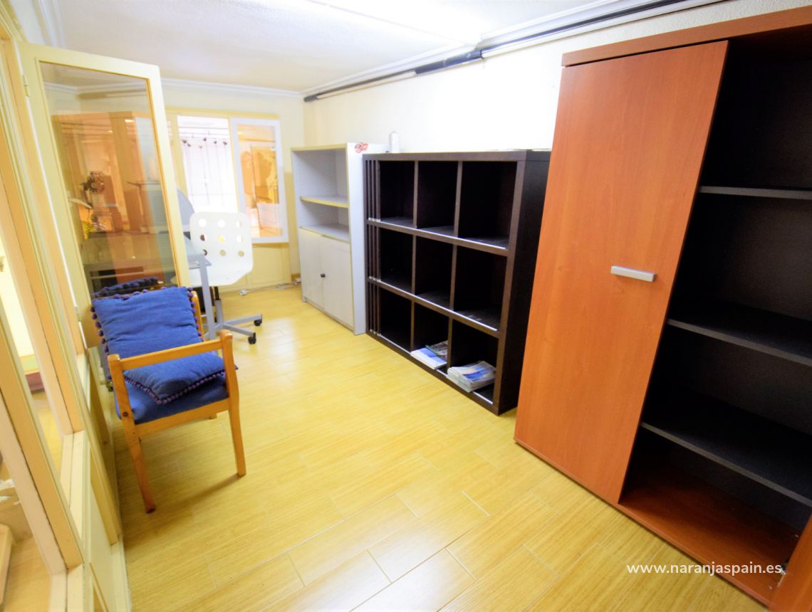 Sprzedaż - Nieruchomość komercyjna - Guardamar del Segura - Mercadona Guardamar