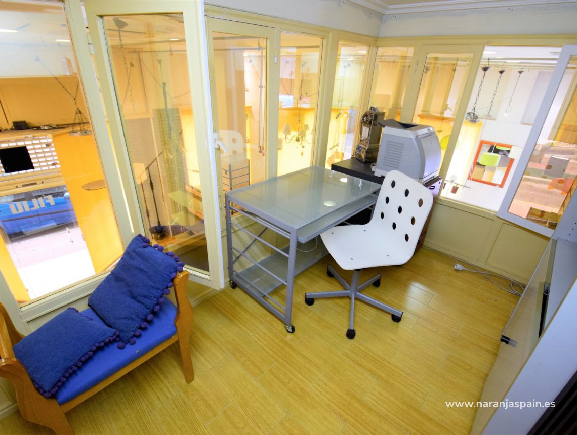 Sprzedaż - Nieruchomość komercyjna - Guardamar del Segura - Mercadona Guardamar