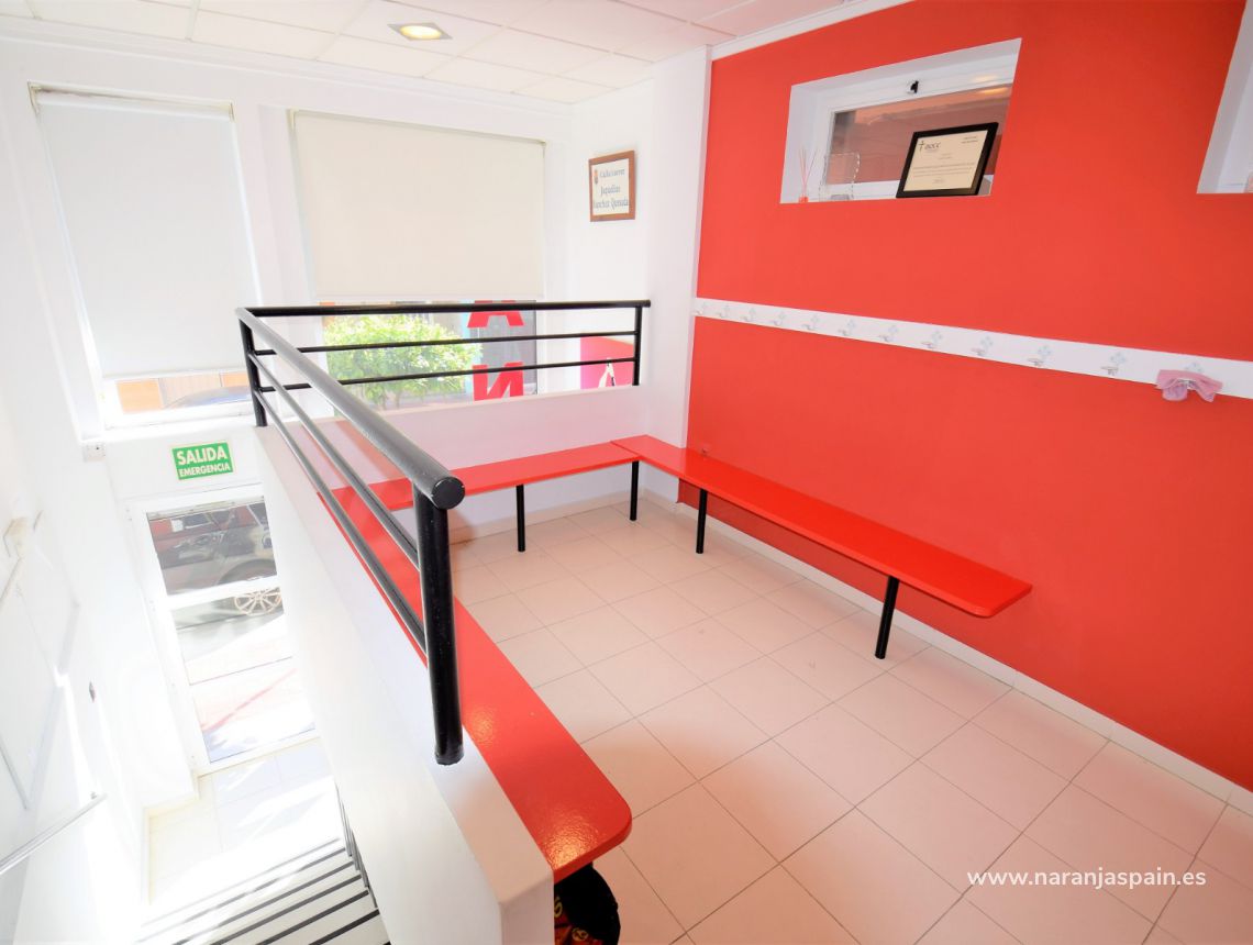 Sprzedaż - Nieruchomość komercyjna - Guardamar del Segura - Town Guardamar