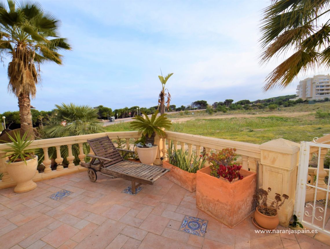 Sprzedaż - Willa - Guardamar del Segura - Urb. El Moncayo 